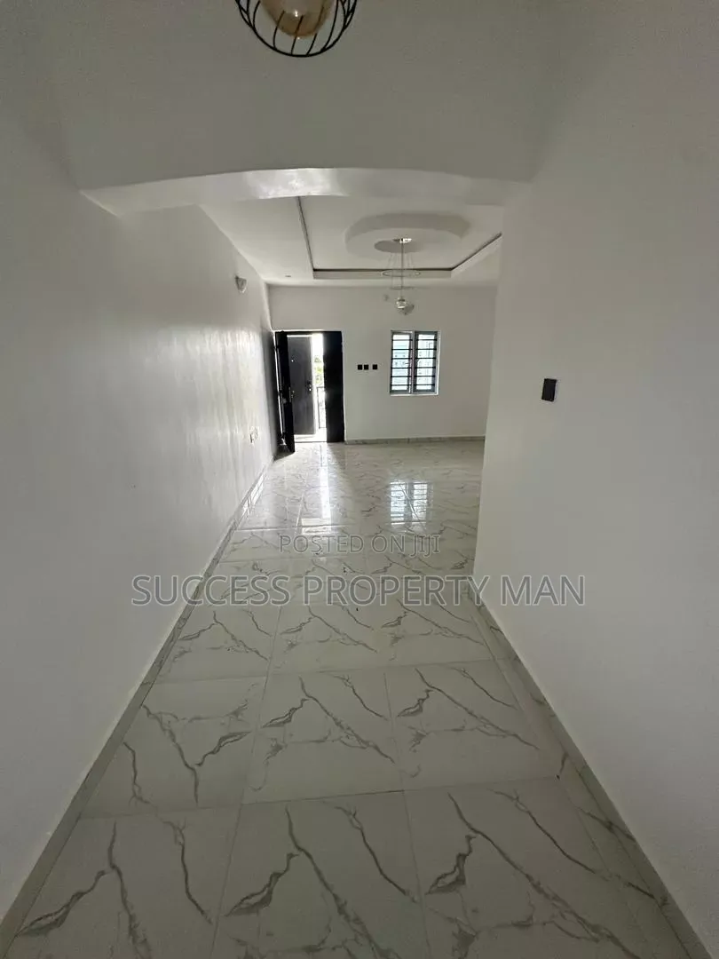 3bdrm Block of Flats in Egbelu, Choba for sale