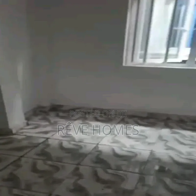 2bdrm Block of Flats in Alagomeji for rent