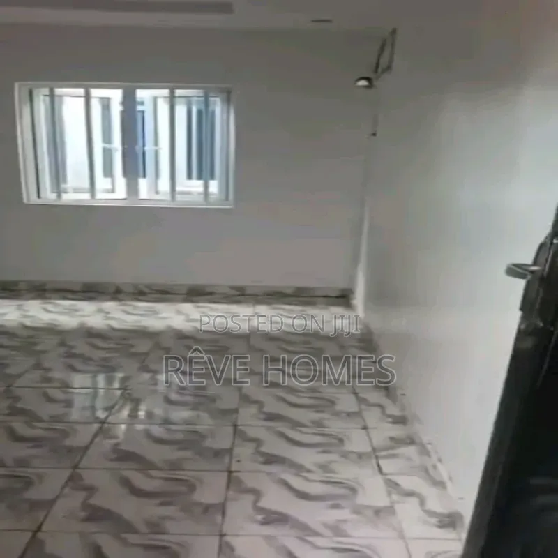 2bdrm Block of Flats in Alagomeji for rent