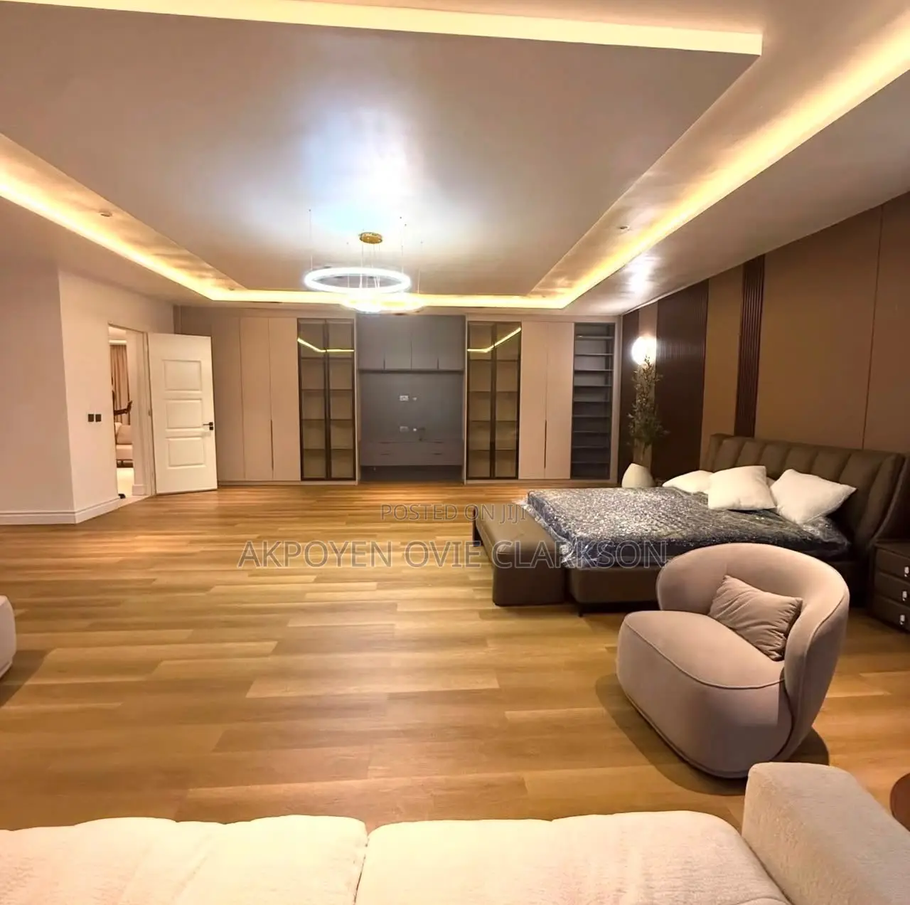 5bdrm Duplex in Asokoro for sale