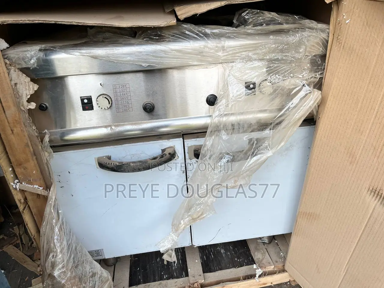 Brand New GF985 Commercial Gas Deep Fryer With Cabinet