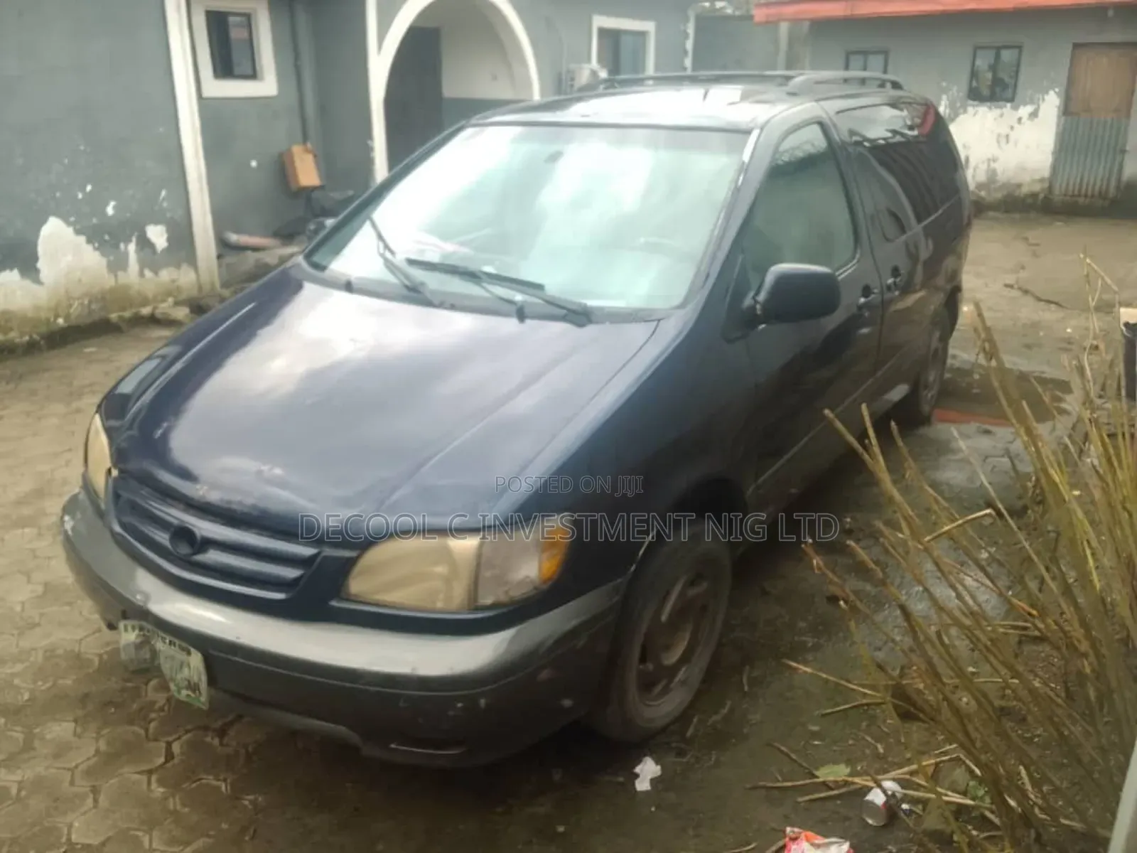 Toyota Sienna LE 2002 Blue