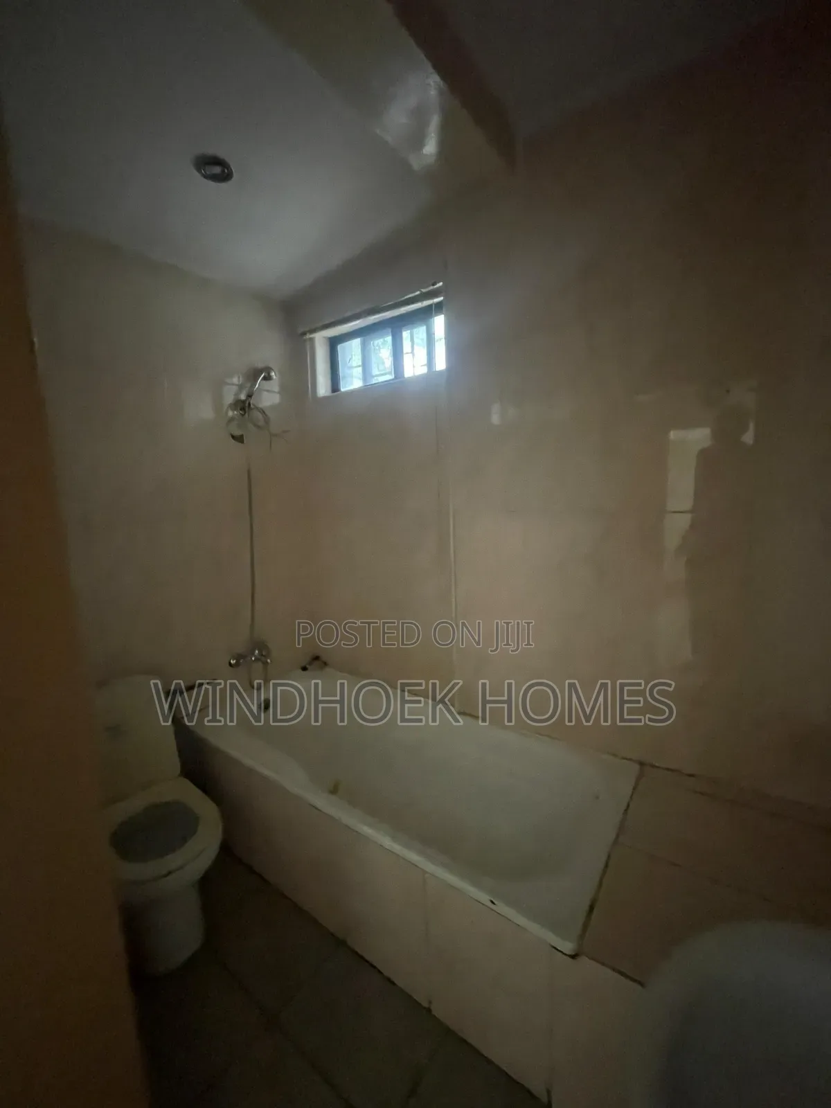 3bdrm Bungalow in Wuse 2 for rent
