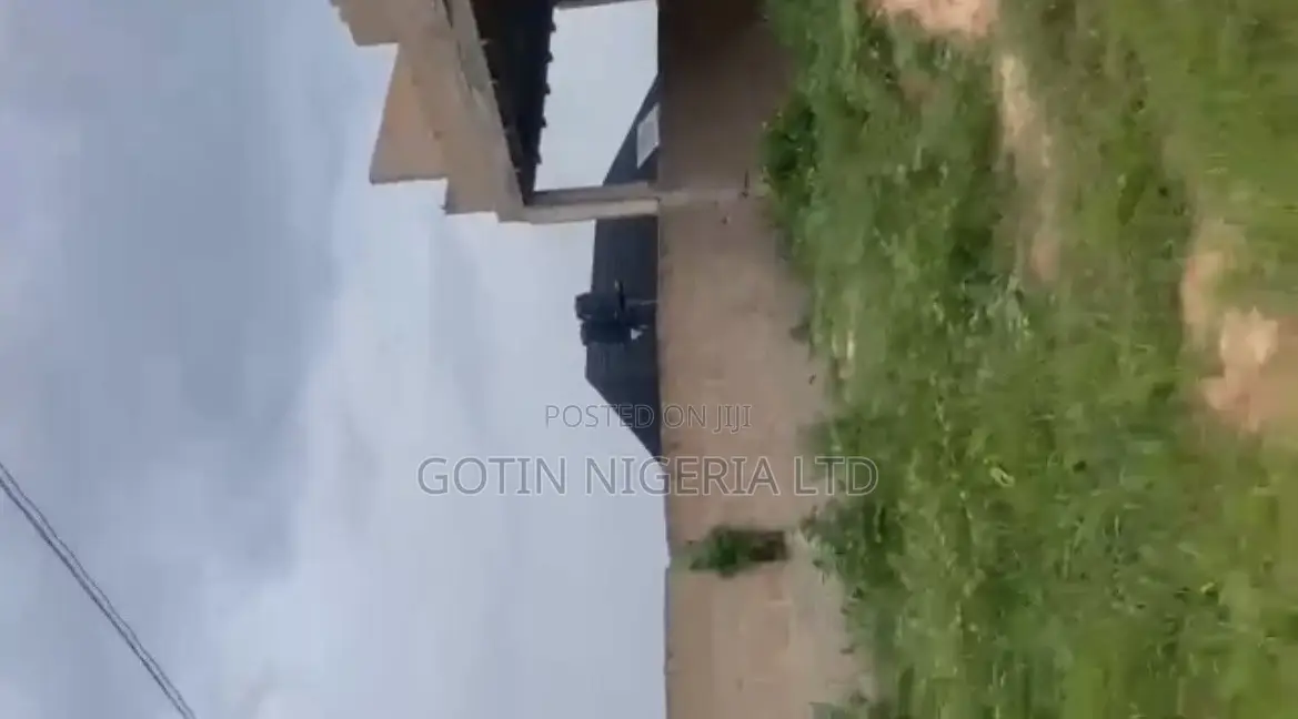 6bdrm Duplex in Gotin Nigeria Ltd, Benin City for sale