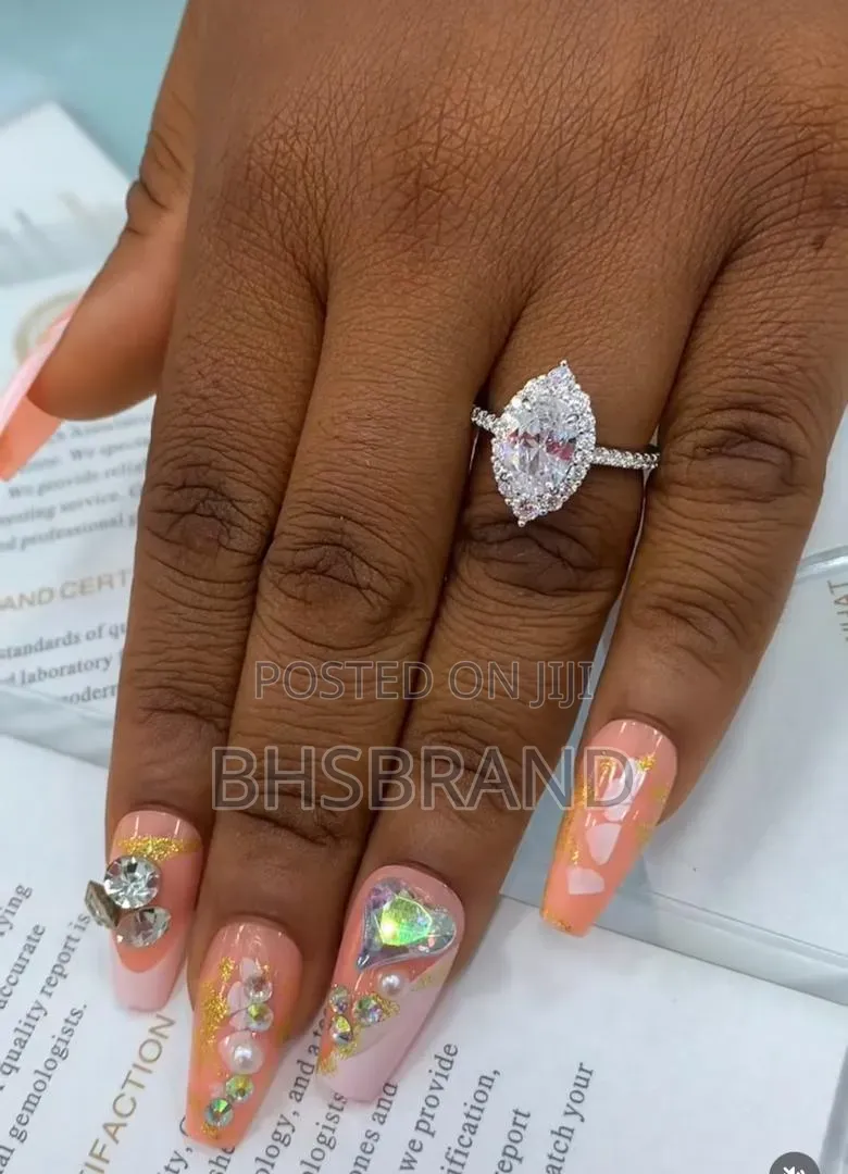 VVS Moissanite Proposal Engagement Rings