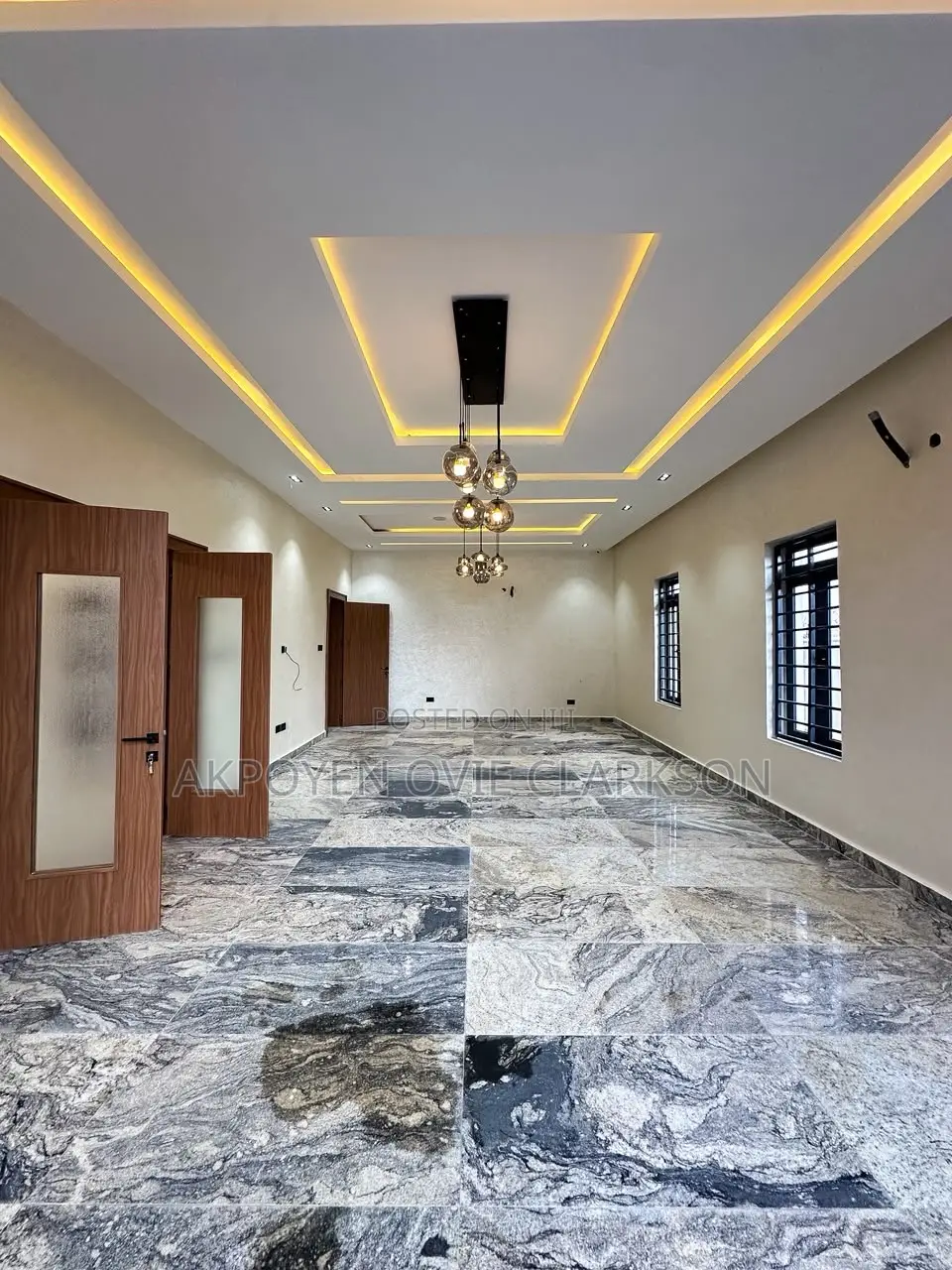 7bdrm Duplex in Gwarinpa for sale