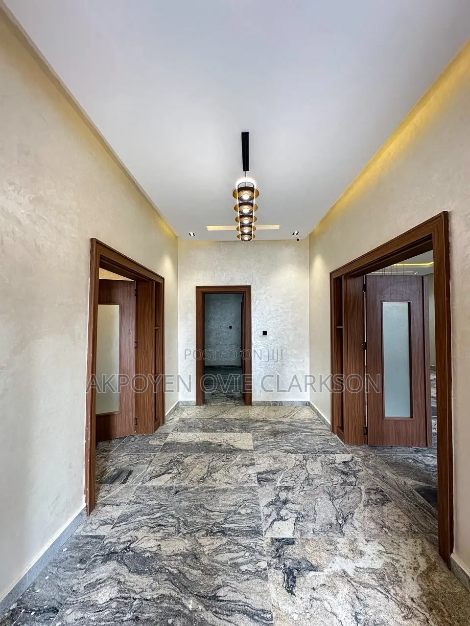 7bdrm Duplex in Gwarinpa for sale