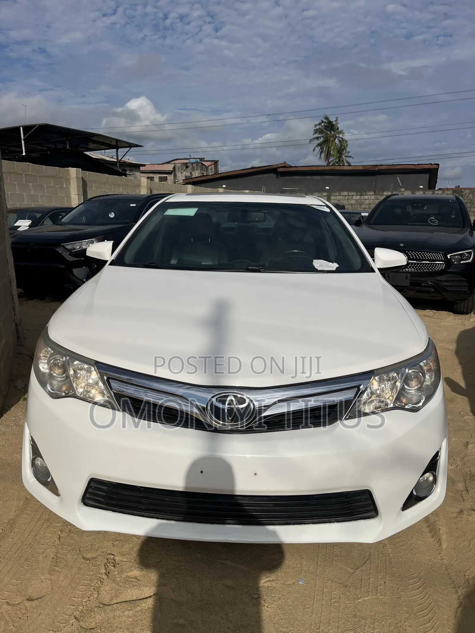 Toyota Camry XLE 4dr Sedan (3.5L 6cyl 6A) 2014 White