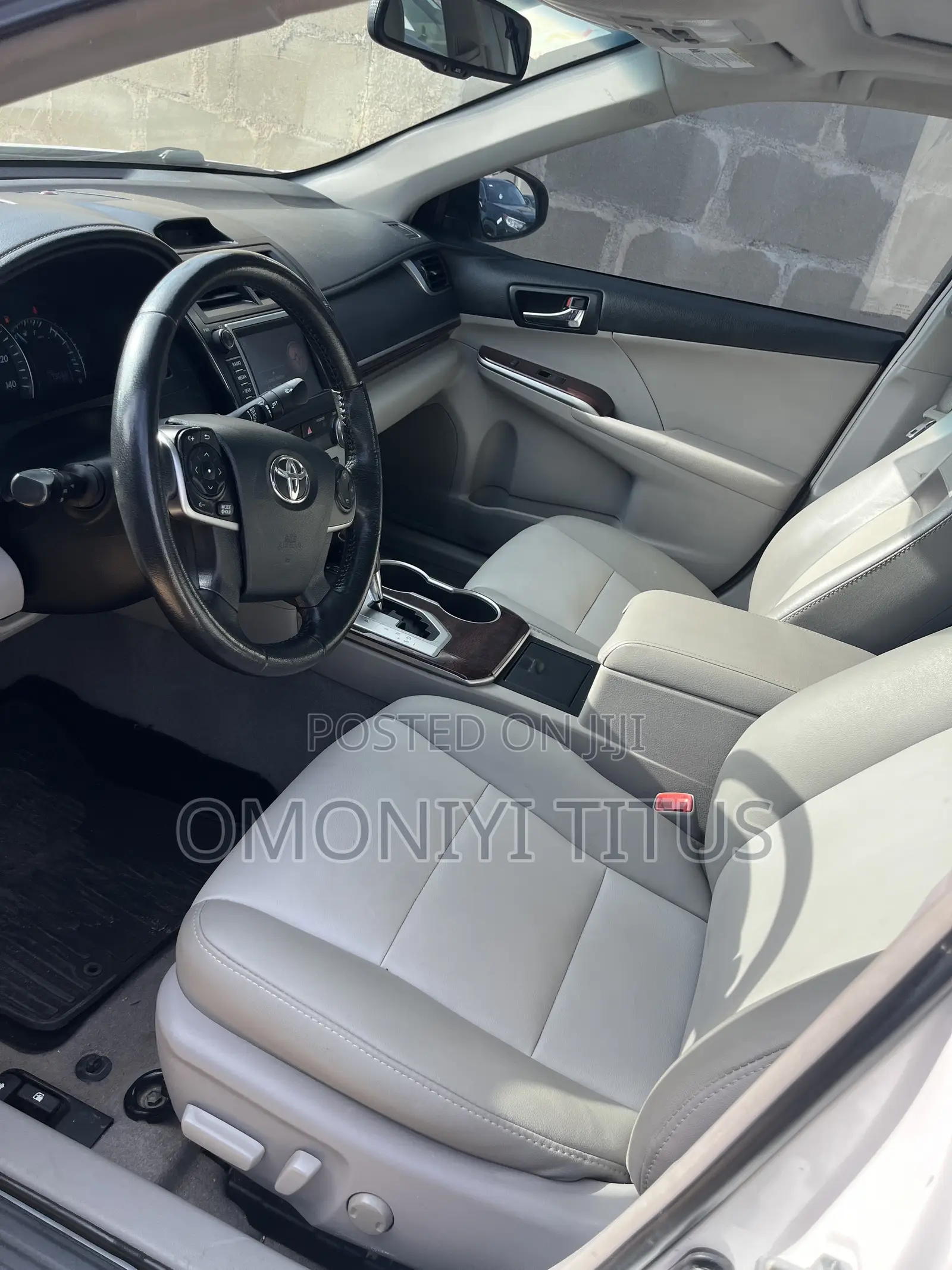 Toyota Camry XLE 4dr Sedan (3.5L 6cyl 6A) 2014 White