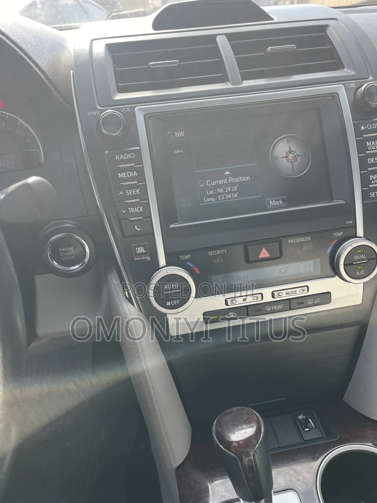 Toyota Camry XLE 4dr Sedan (3.5L 6cyl 6A) 2014 White