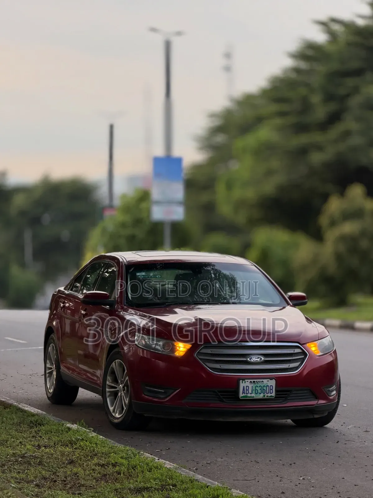 Ford Taurus 2012 Red