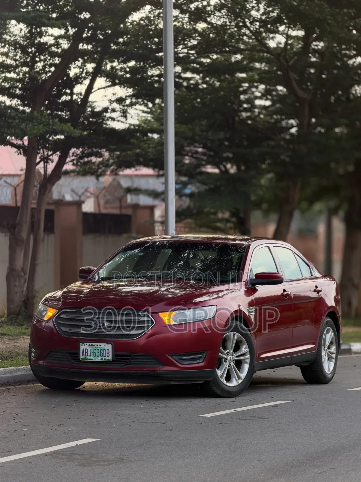 Ford Taurus 2012 Red