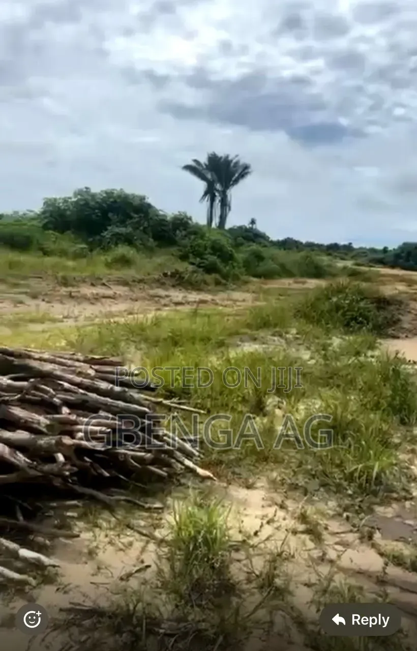 20 Acres of Land With Structure for Sale at Siun Ogun State