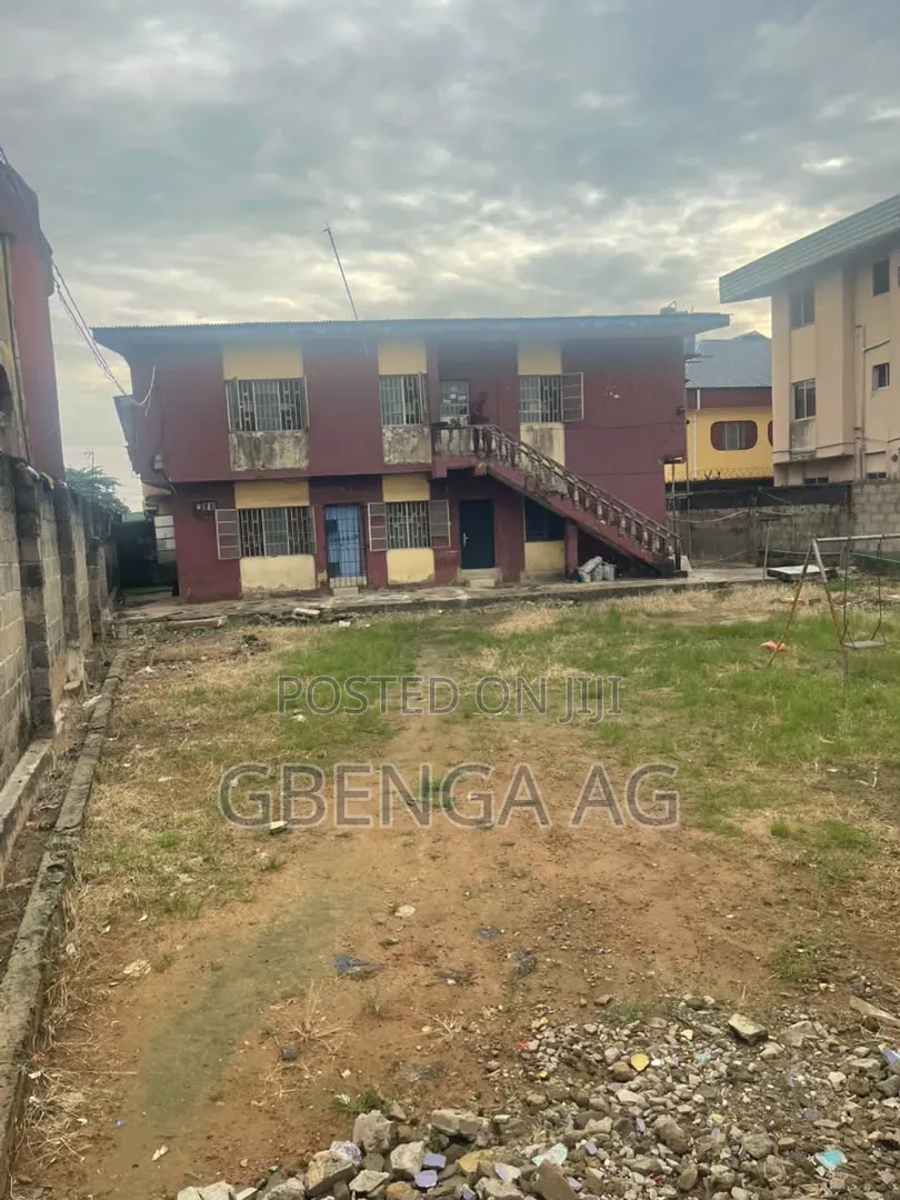 2bdrm Block of Flats in Ejigbo Lagos, Obafemi-Owode for sale