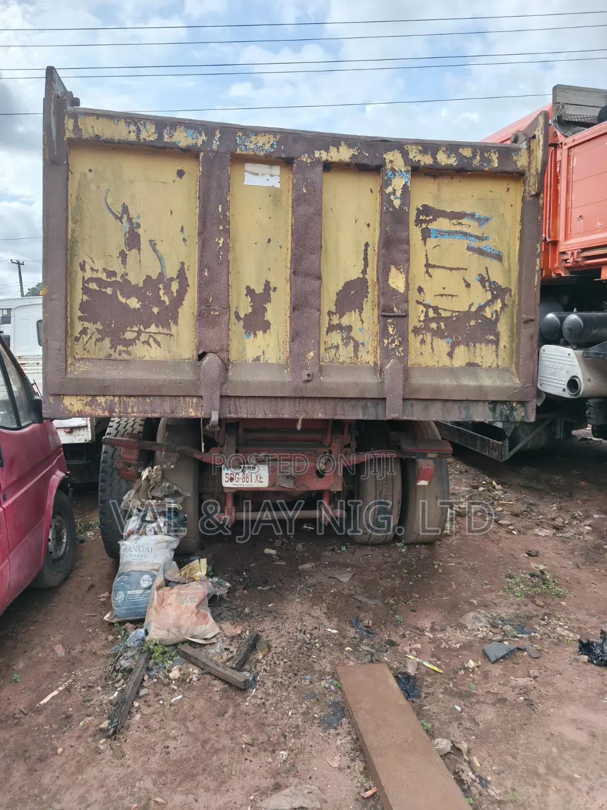 Man Diesel 10 TYRES TIPPER TRUCK With Auxiliary - Nigerian Use