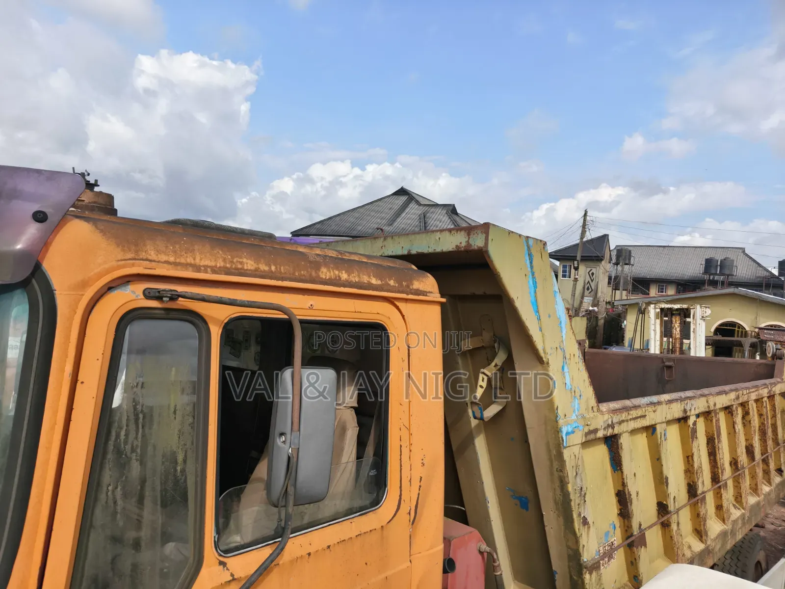 Man Diesel 10 TYRES TIPPER TRUCK With Auxiliary - Nigerian Use