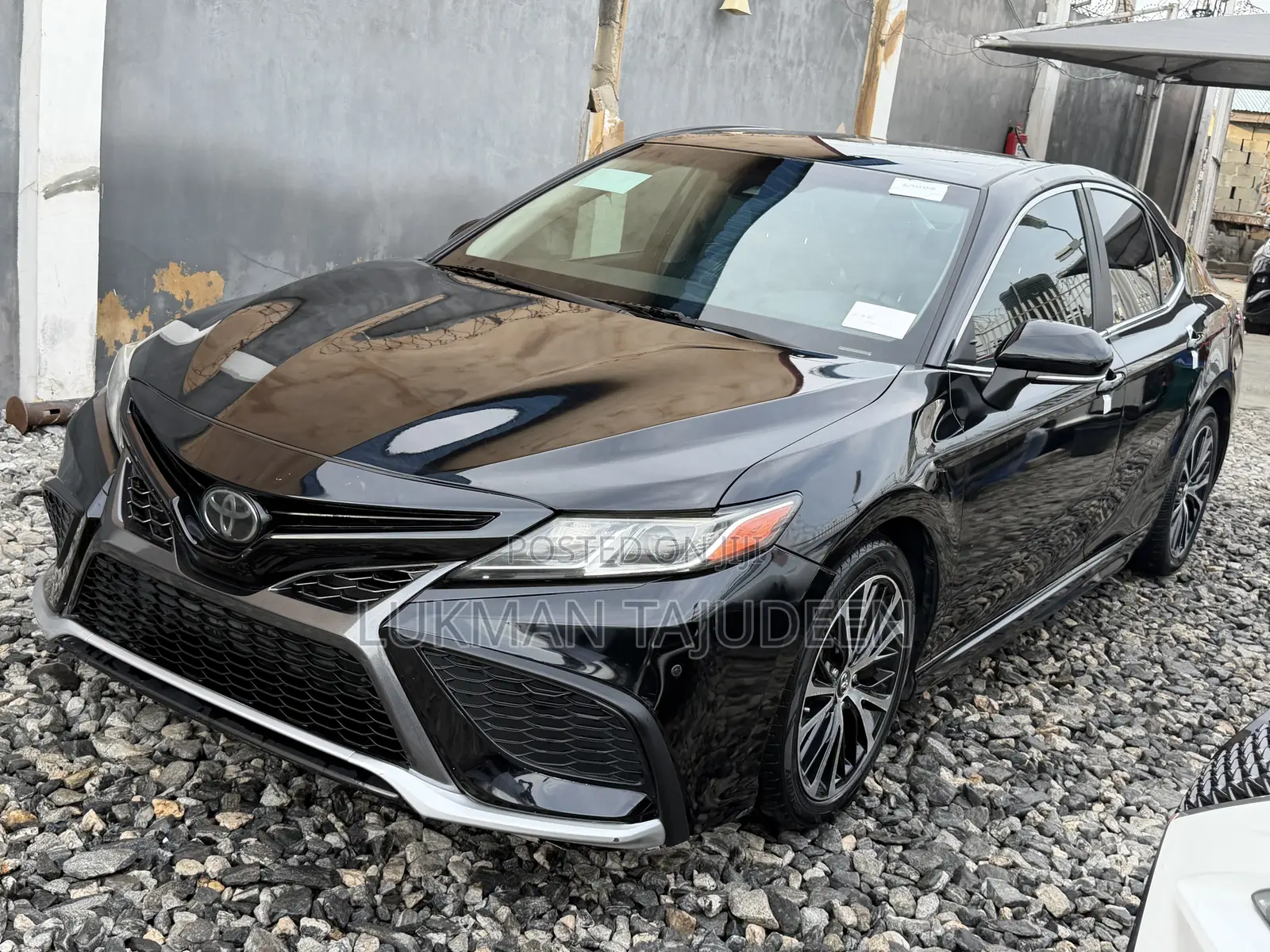 Toyota Camry SE FWD (2.5L 4cyl 8AM) 2018 Black