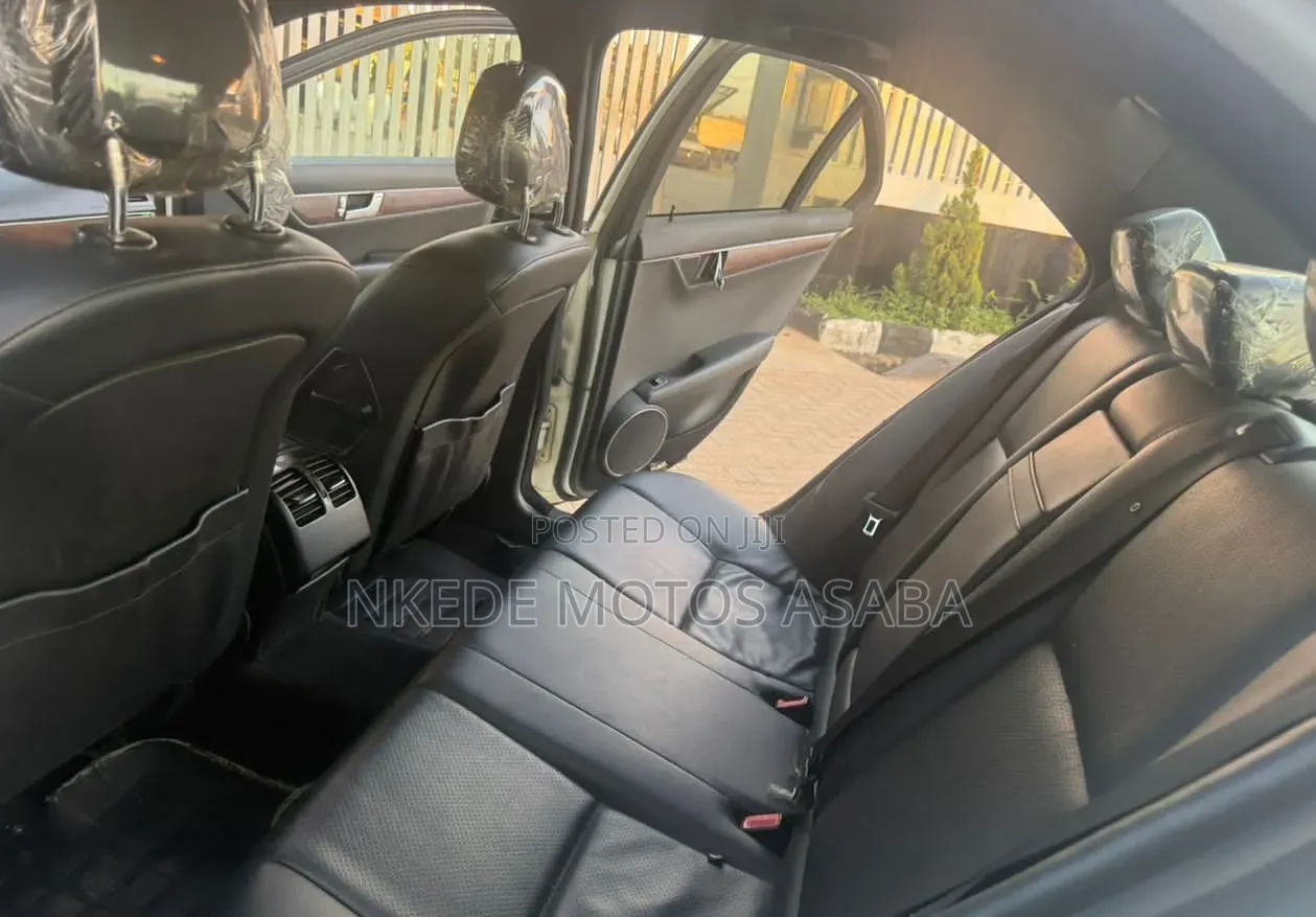 Mercedes-Benz C300 2010 White