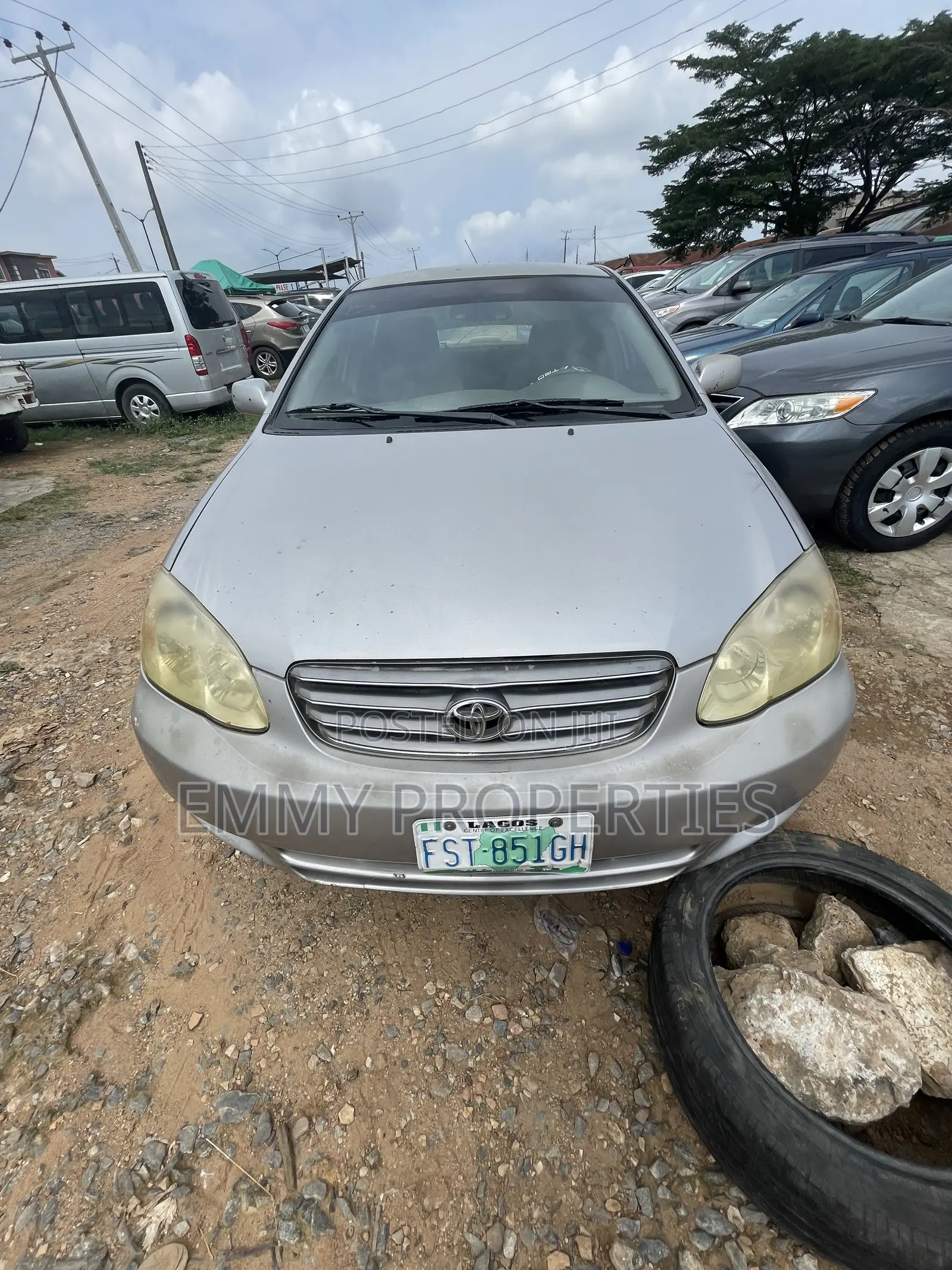 Toyota Corolla LE 2005 Gold