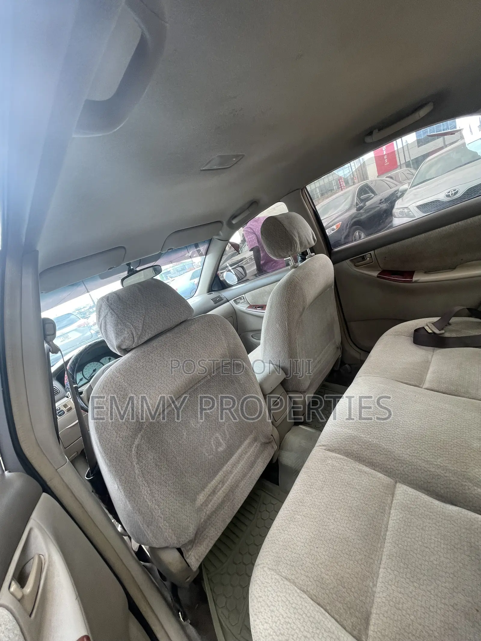 Toyota Corolla LE 2005 Gold
