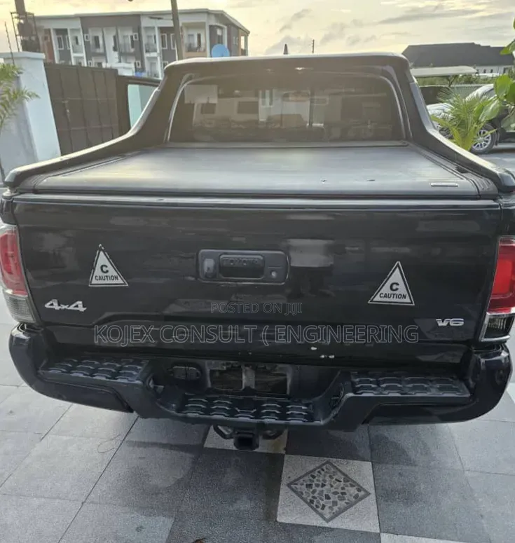 Toyota Tacoma 2017 Black