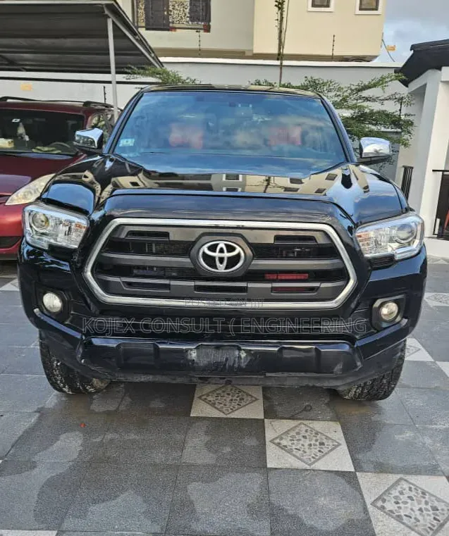 Toyota Tacoma 2017 Black