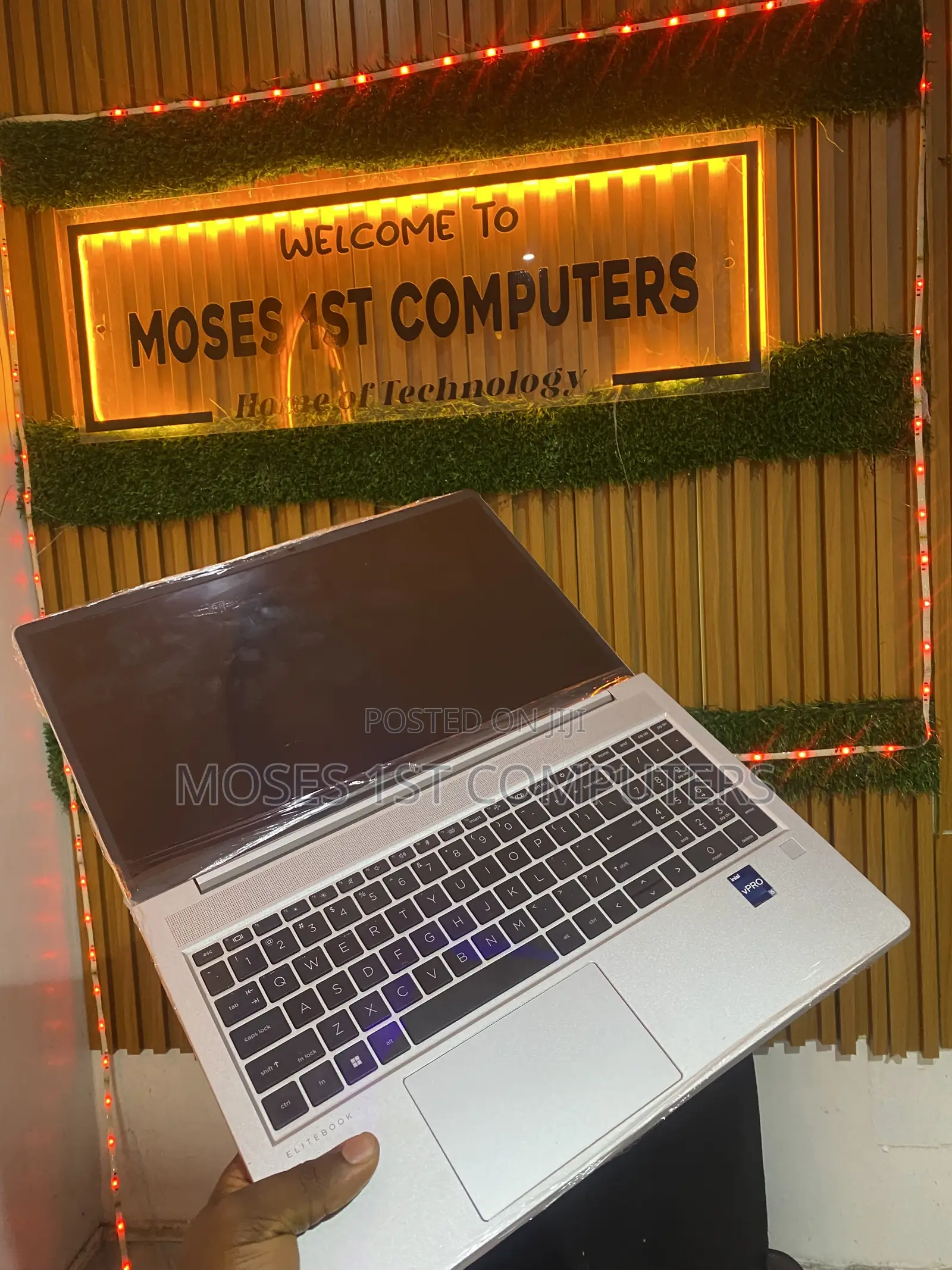 New Laptop HP 16GB Intel Core i5 SSD 256GB