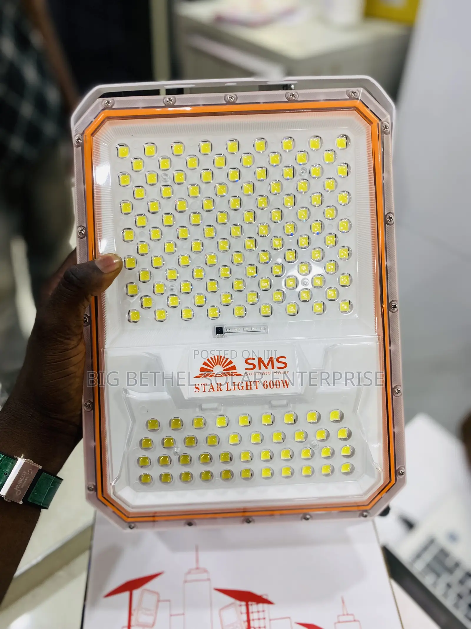 SMS 600w All in One Solar Floodlights With 5years Warranty