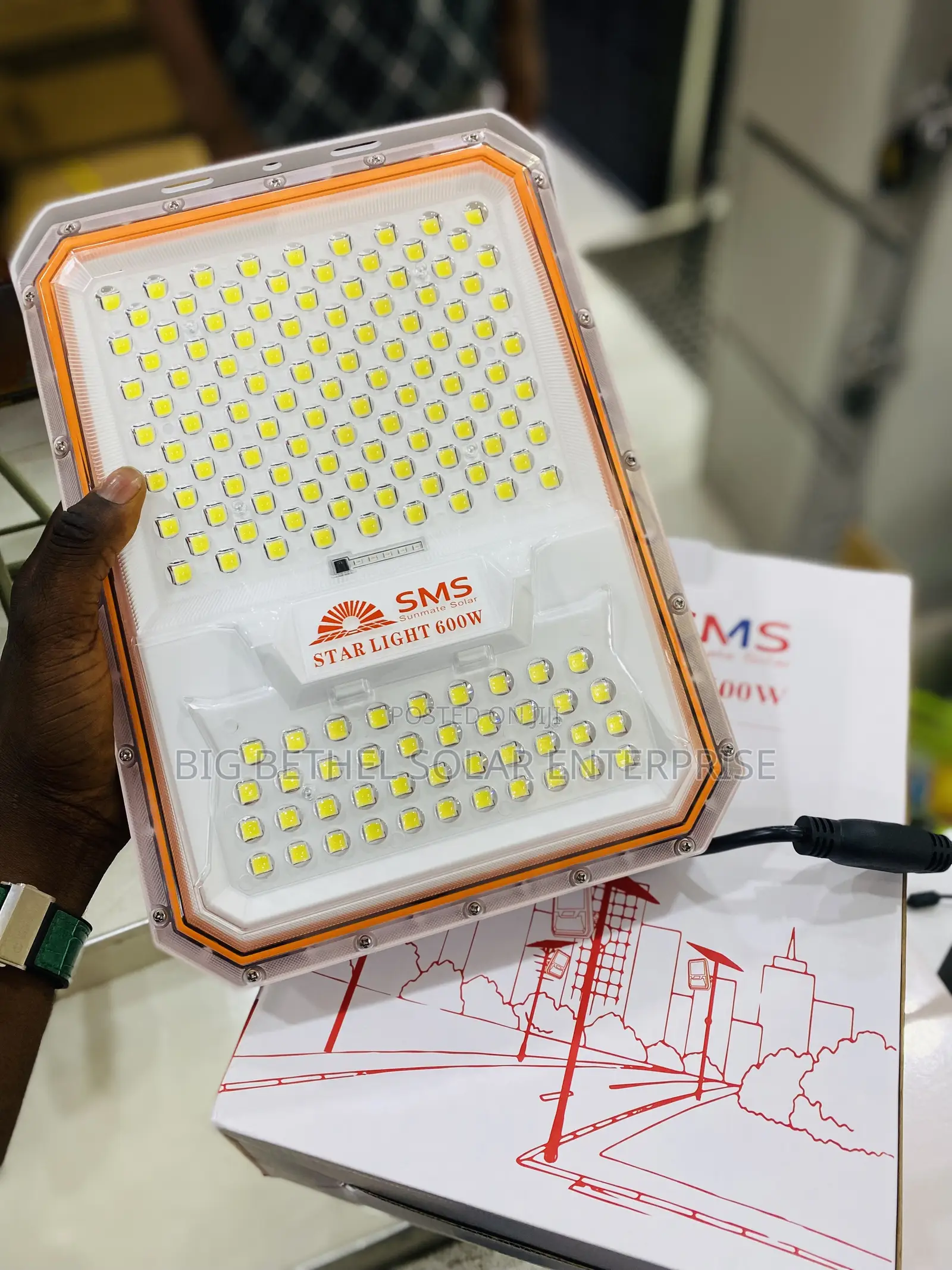 SMS 600w All in One Solar Floodlights With 5years Warranty