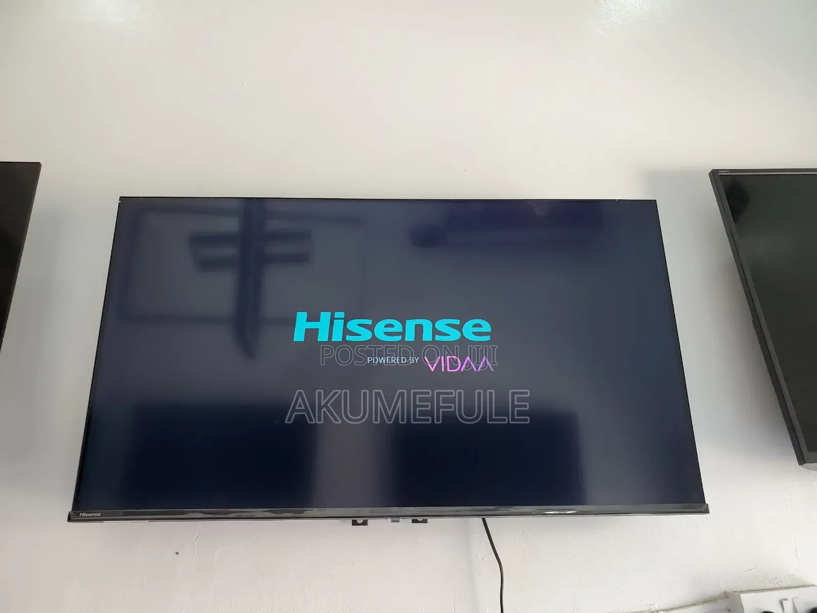 Hisense Vidaa Smart TV 40 Inches Display