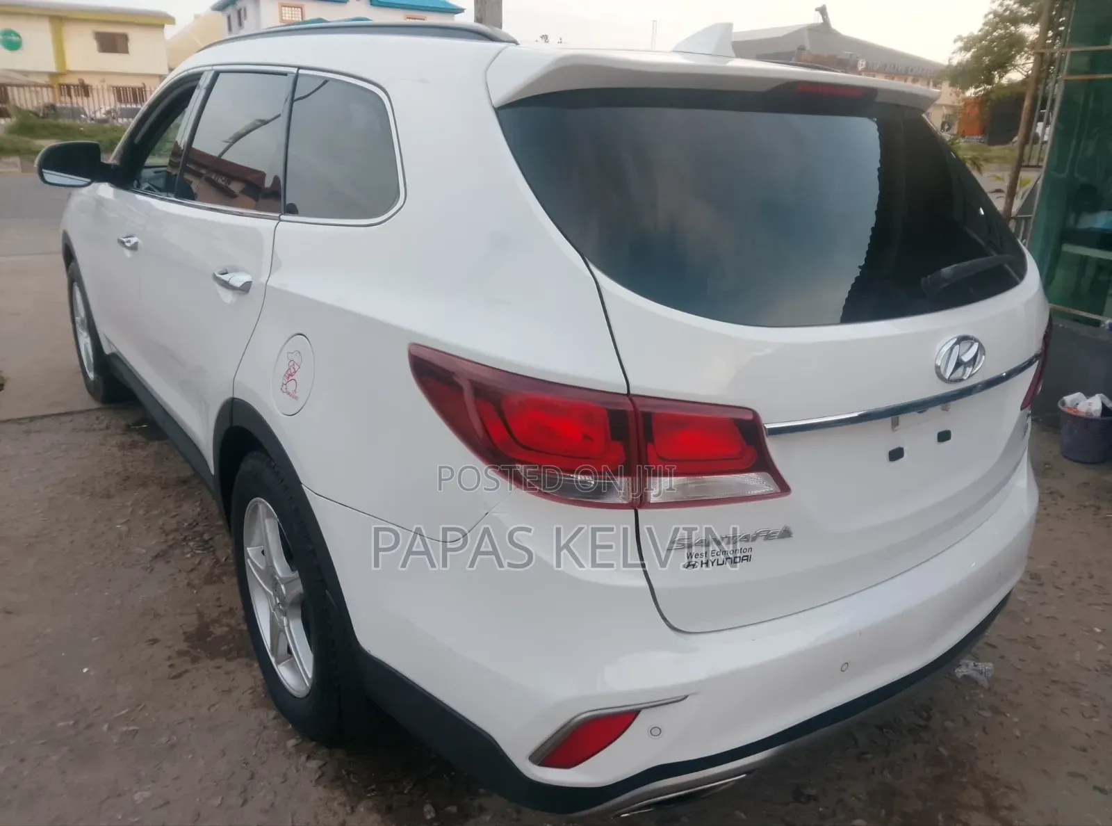 Hyundai Santa Fe 2017 White