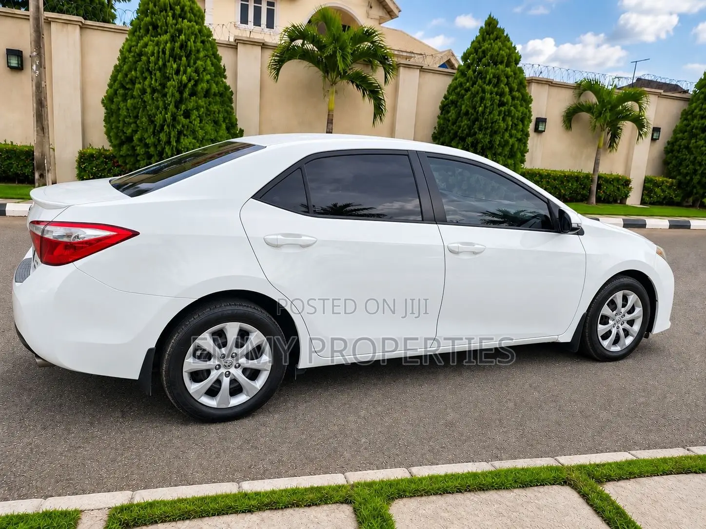 Toyota Corolla S 4dr Sedan (1.8L 4cyl CVT) 2015 White