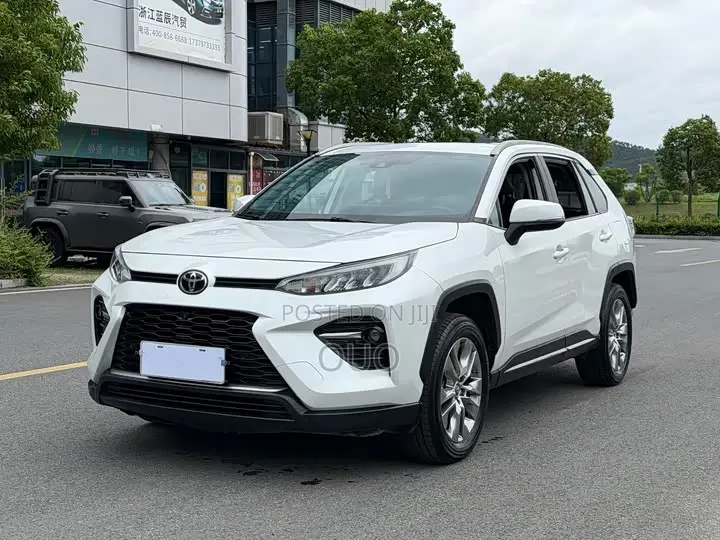 Toyota Frontlander 2022 White