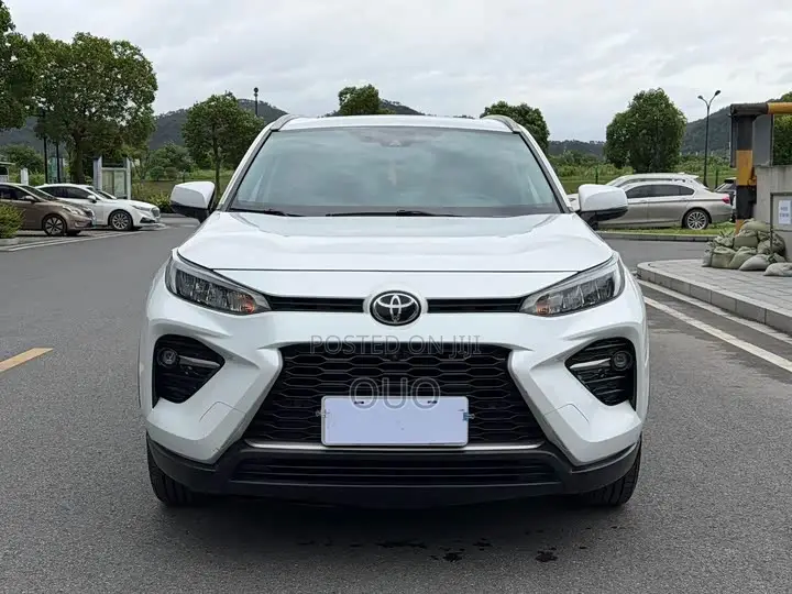 Toyota Frontlander 2022 White
