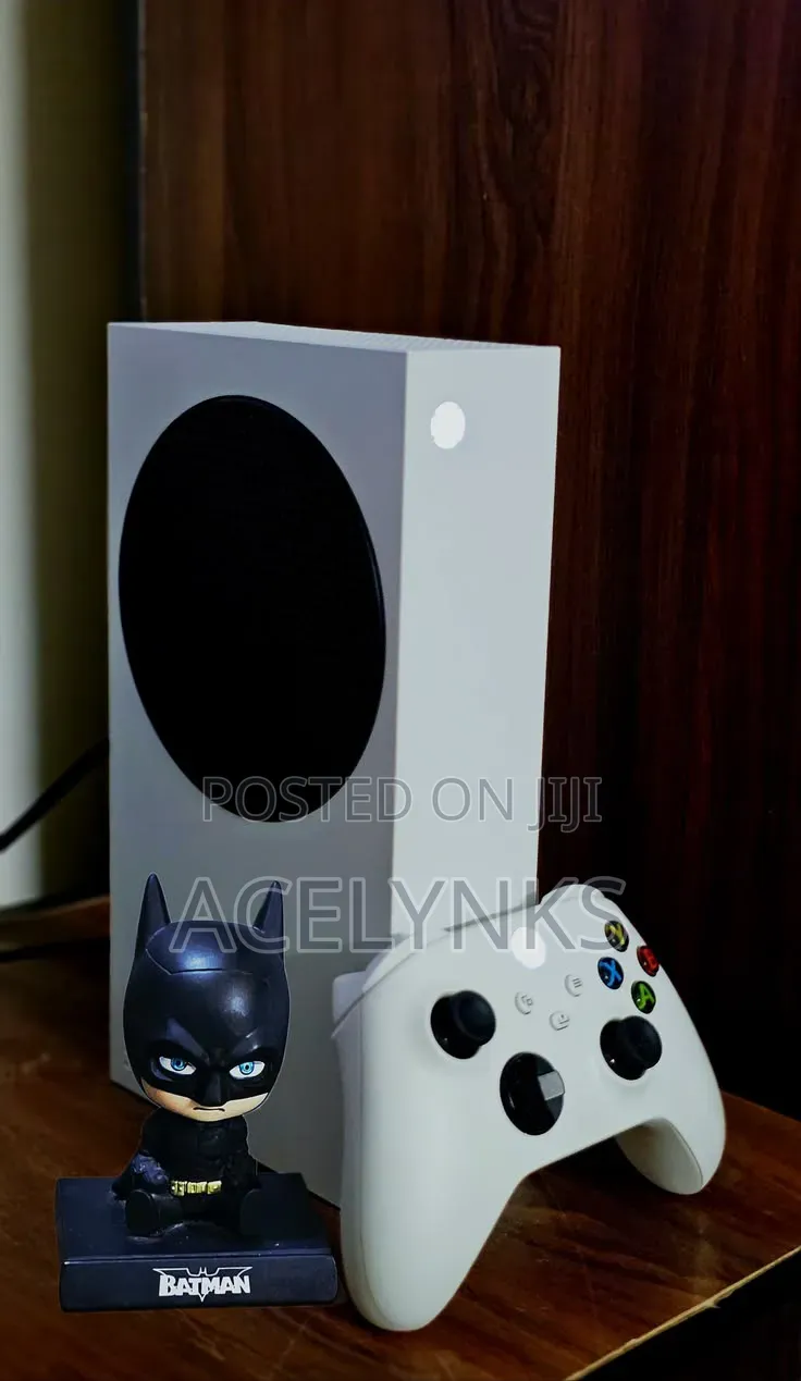 Series S With Two Pads Uk Used