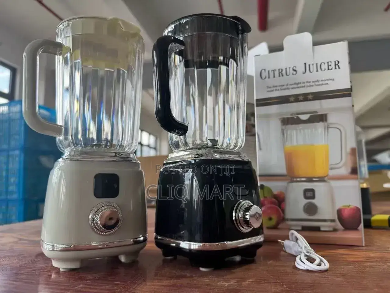 Portable Citrus Juicer – Rechargeable Mini Blender