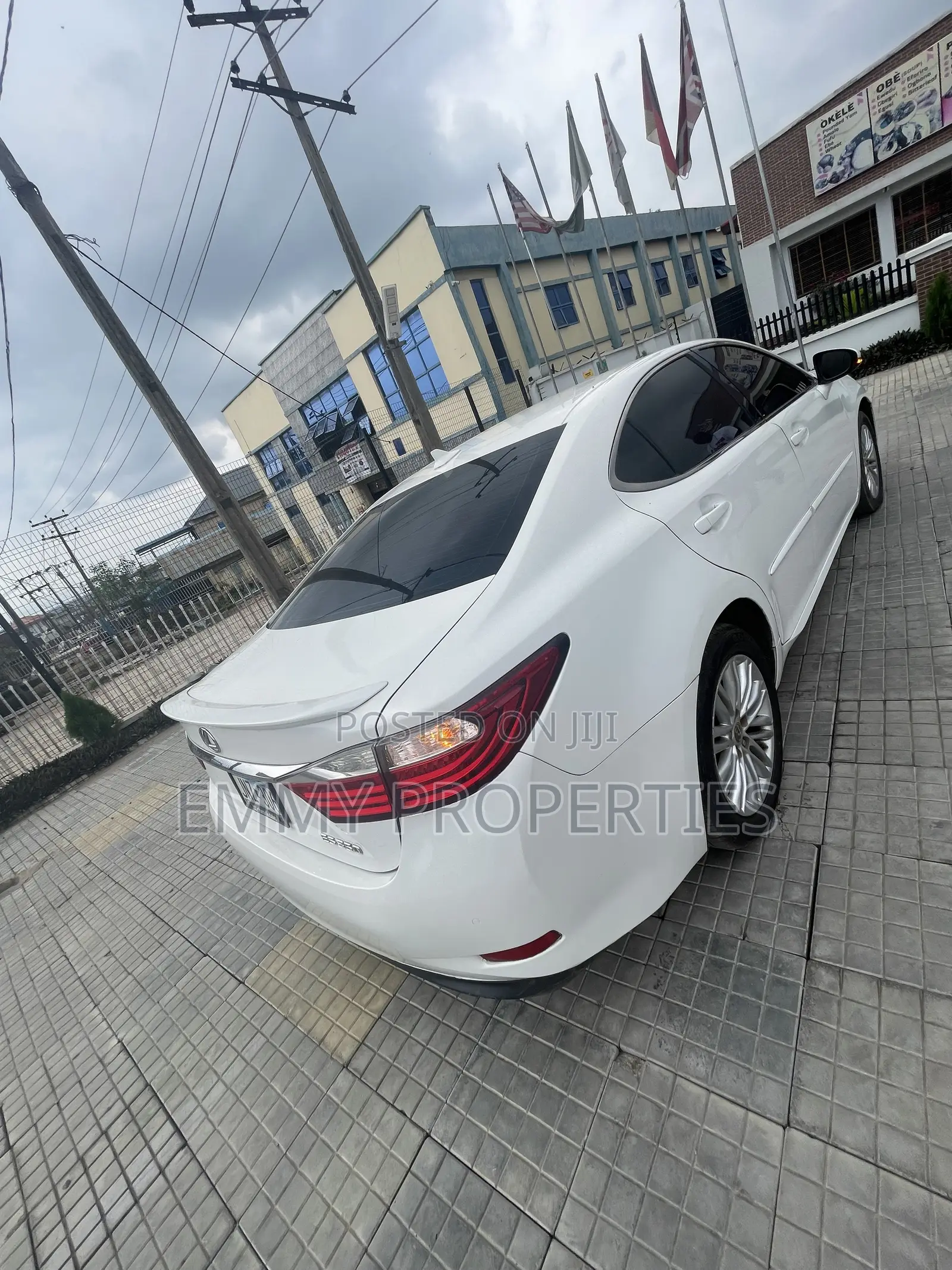 Lexus ES 2015 White