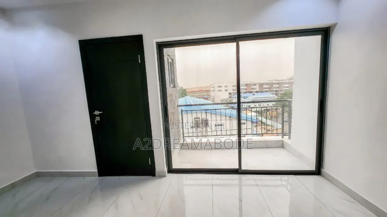 3bdrm Duplex in Ikeja, Oregun for rent