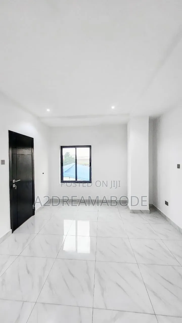 3bdrm Duplex in Ikeja, Oregun for rent