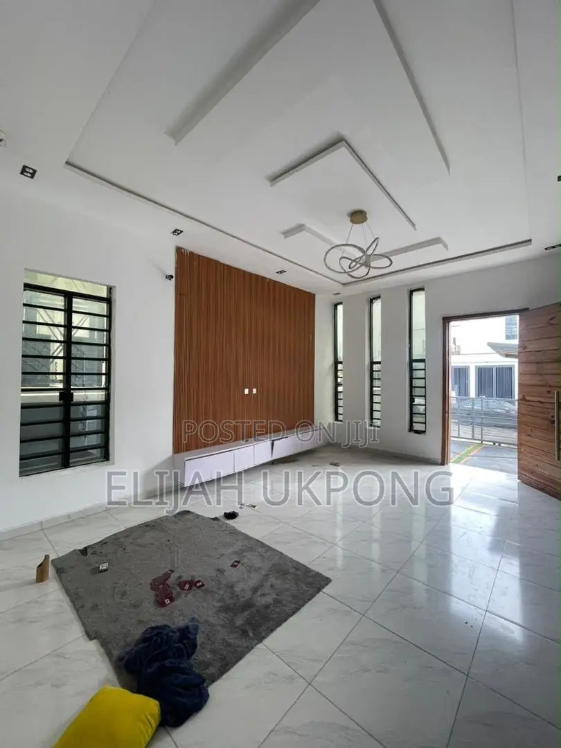 1bdrm Apartment in Ikota for rent