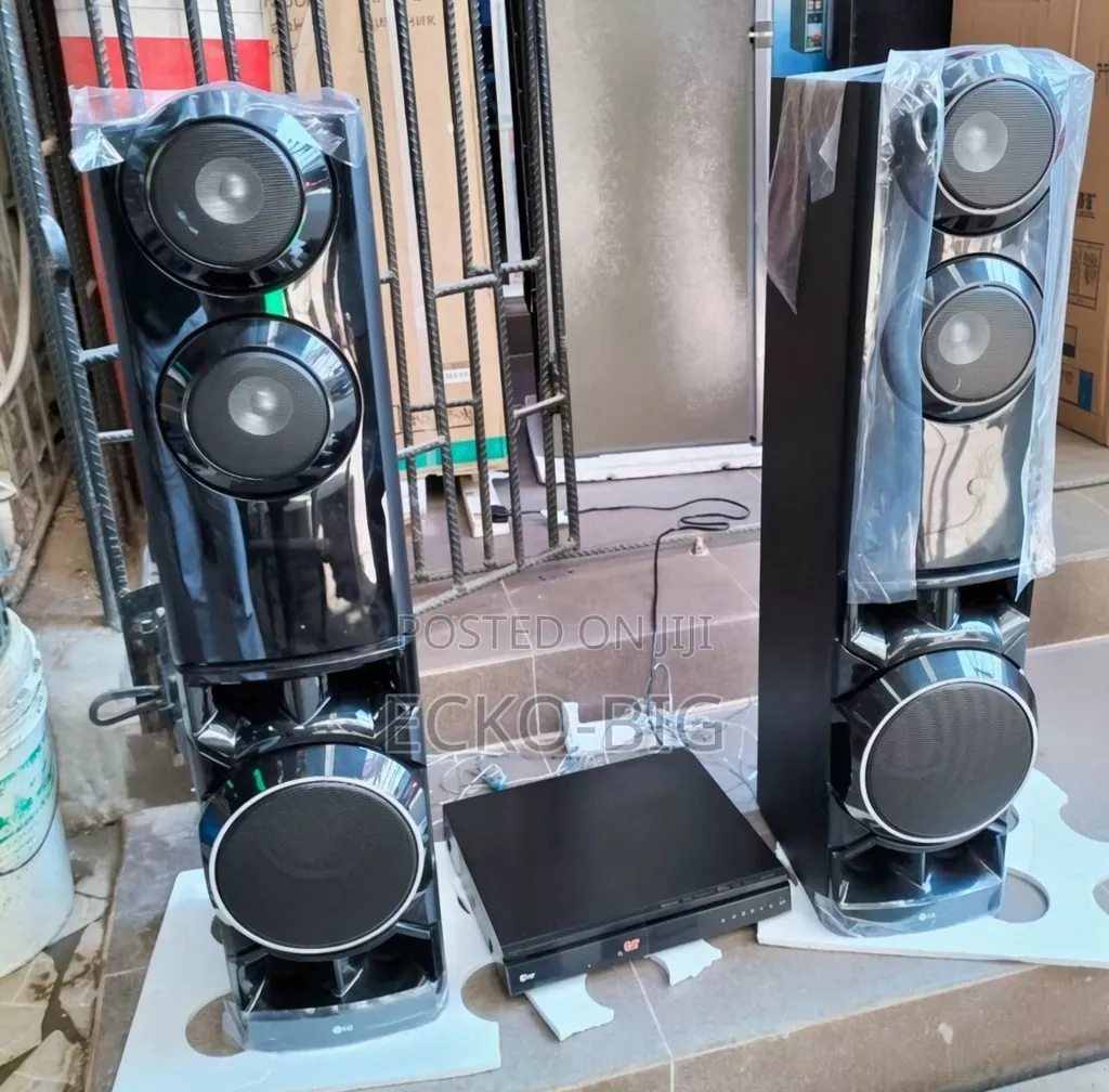 LG 1250W Bodyguard Home Theater System Model LHD687.