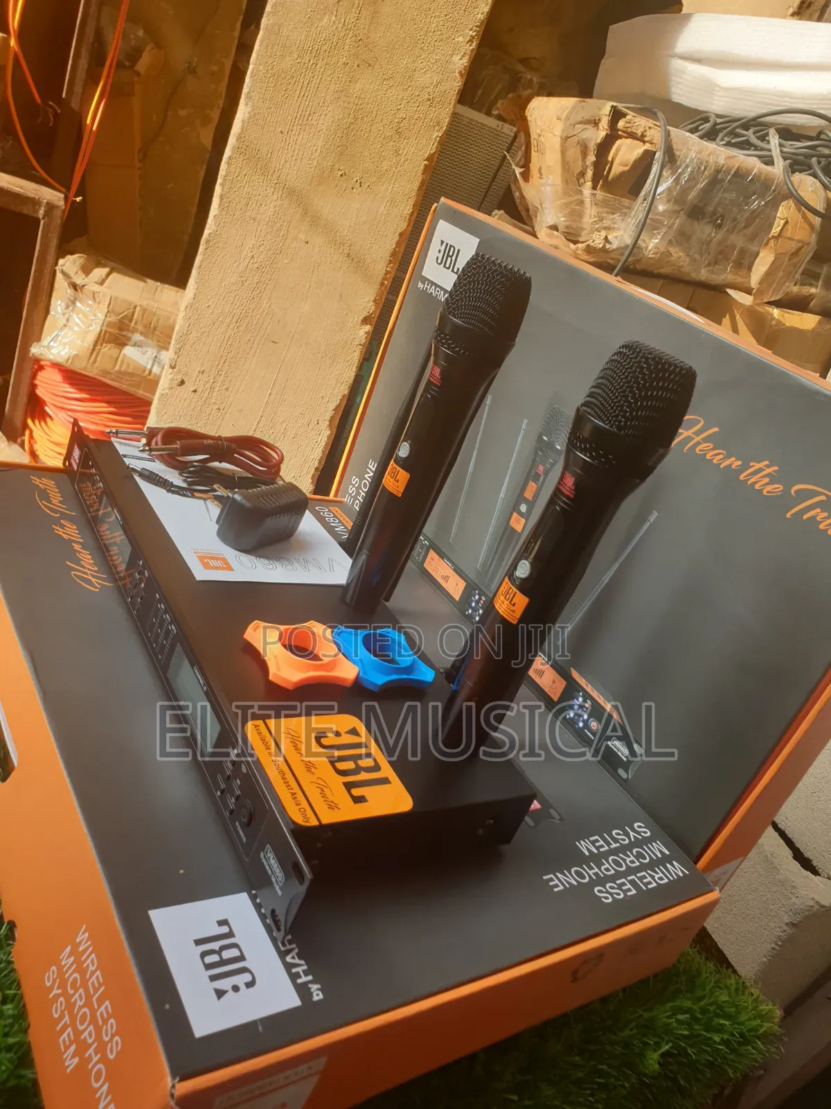 JBL VM860 Wireless Microphone