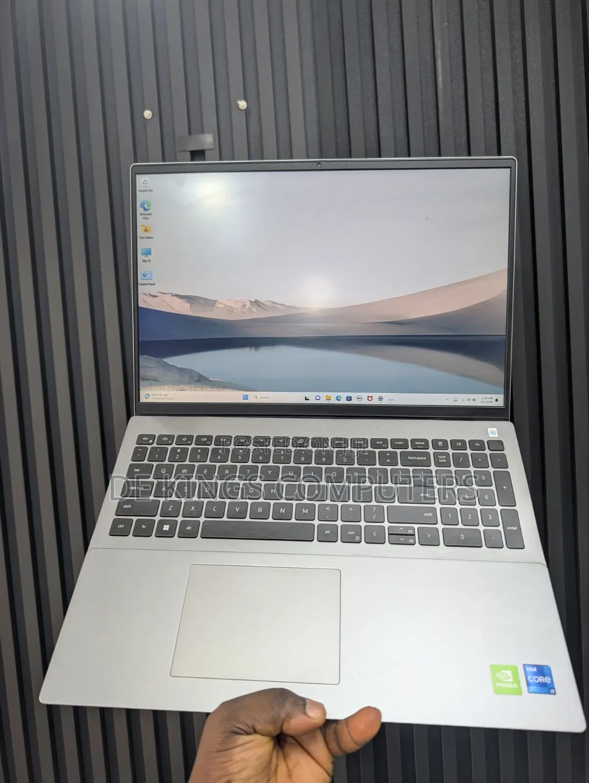 Laptop Dell Vostro 16 5620 16GB Intel Core i7 SSD 512GB