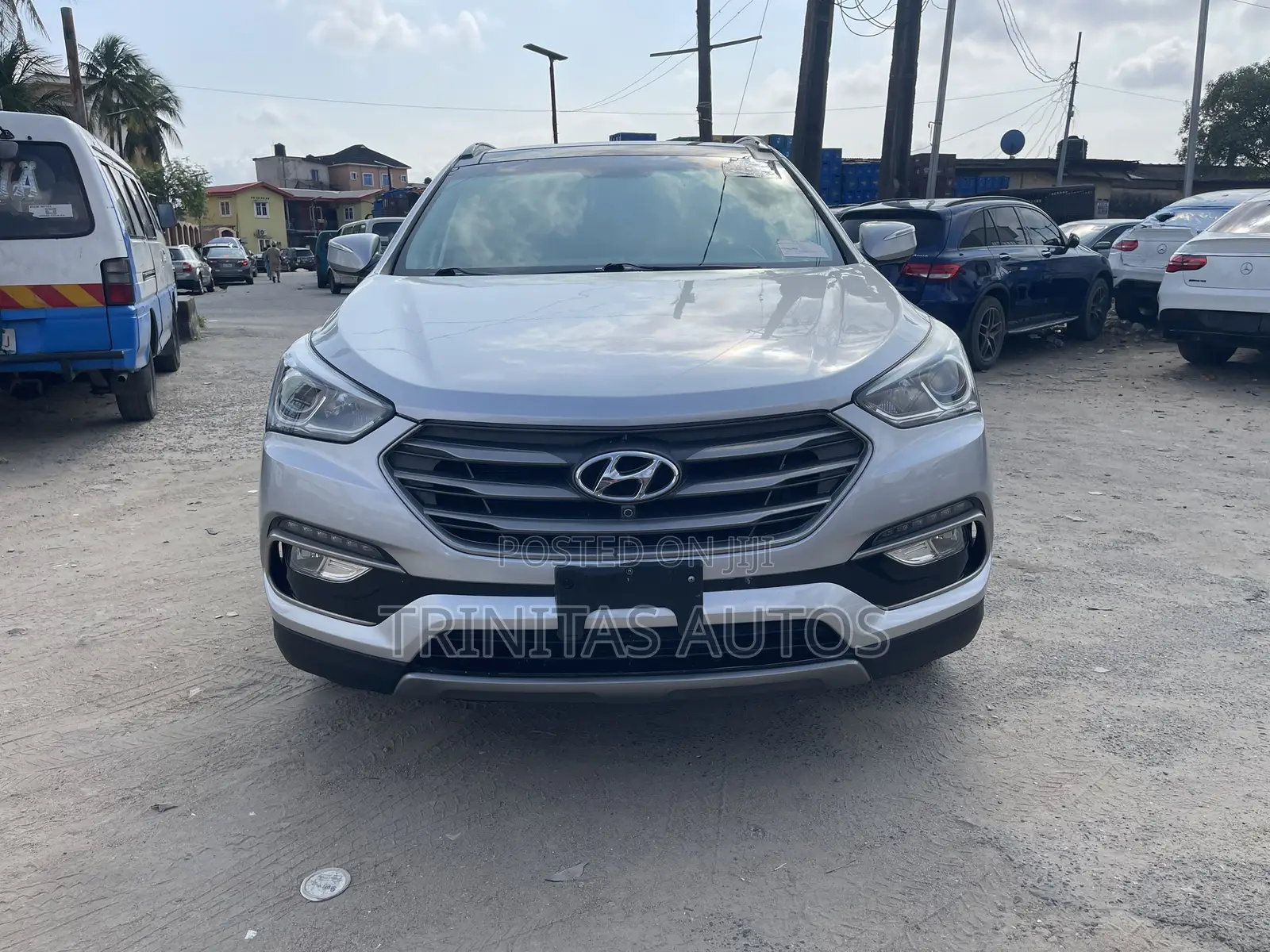 Hyundai Santa Fe SE FWD 2018 Silver