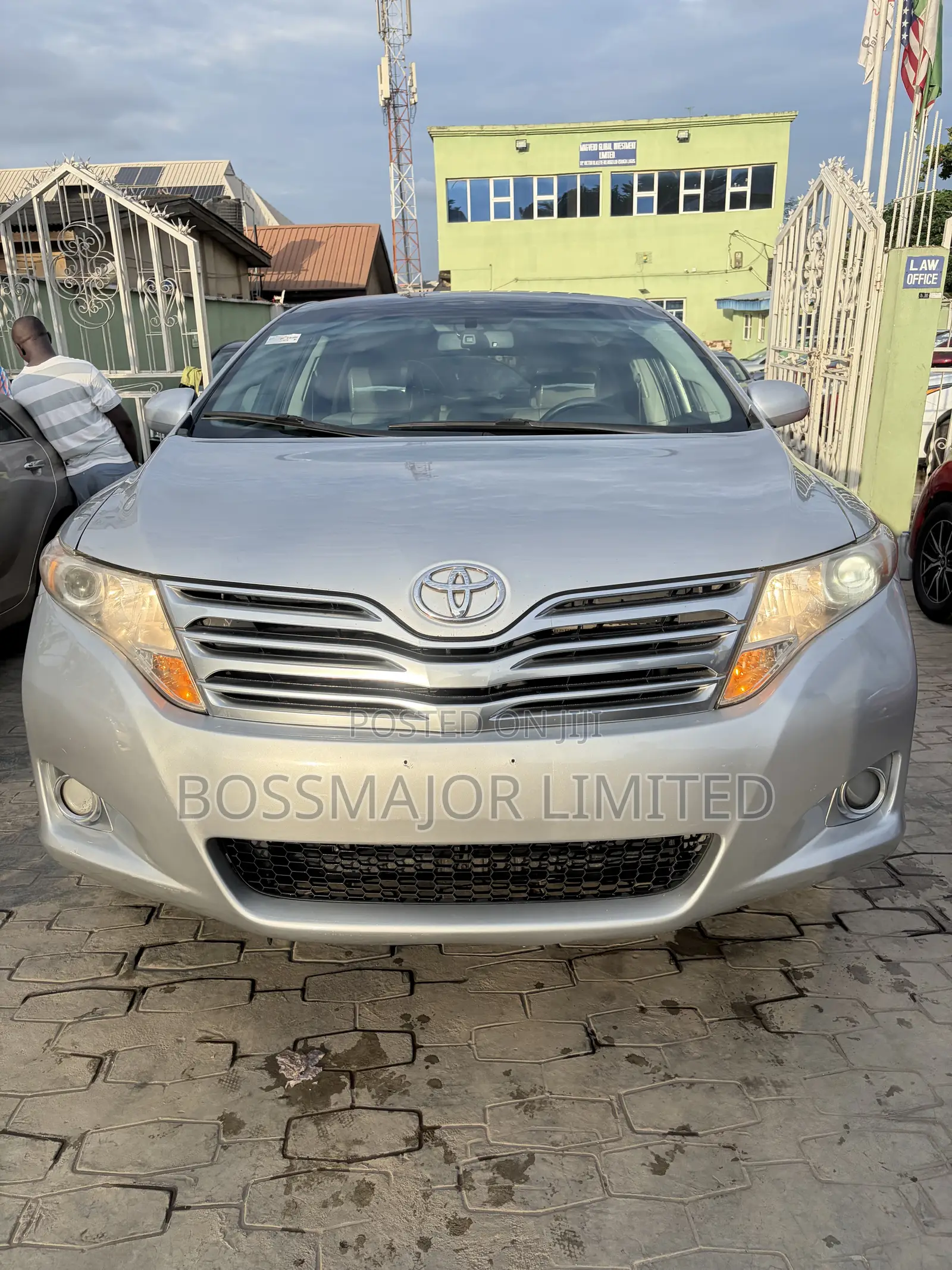 Toyota Venza XLE 2010 Silver