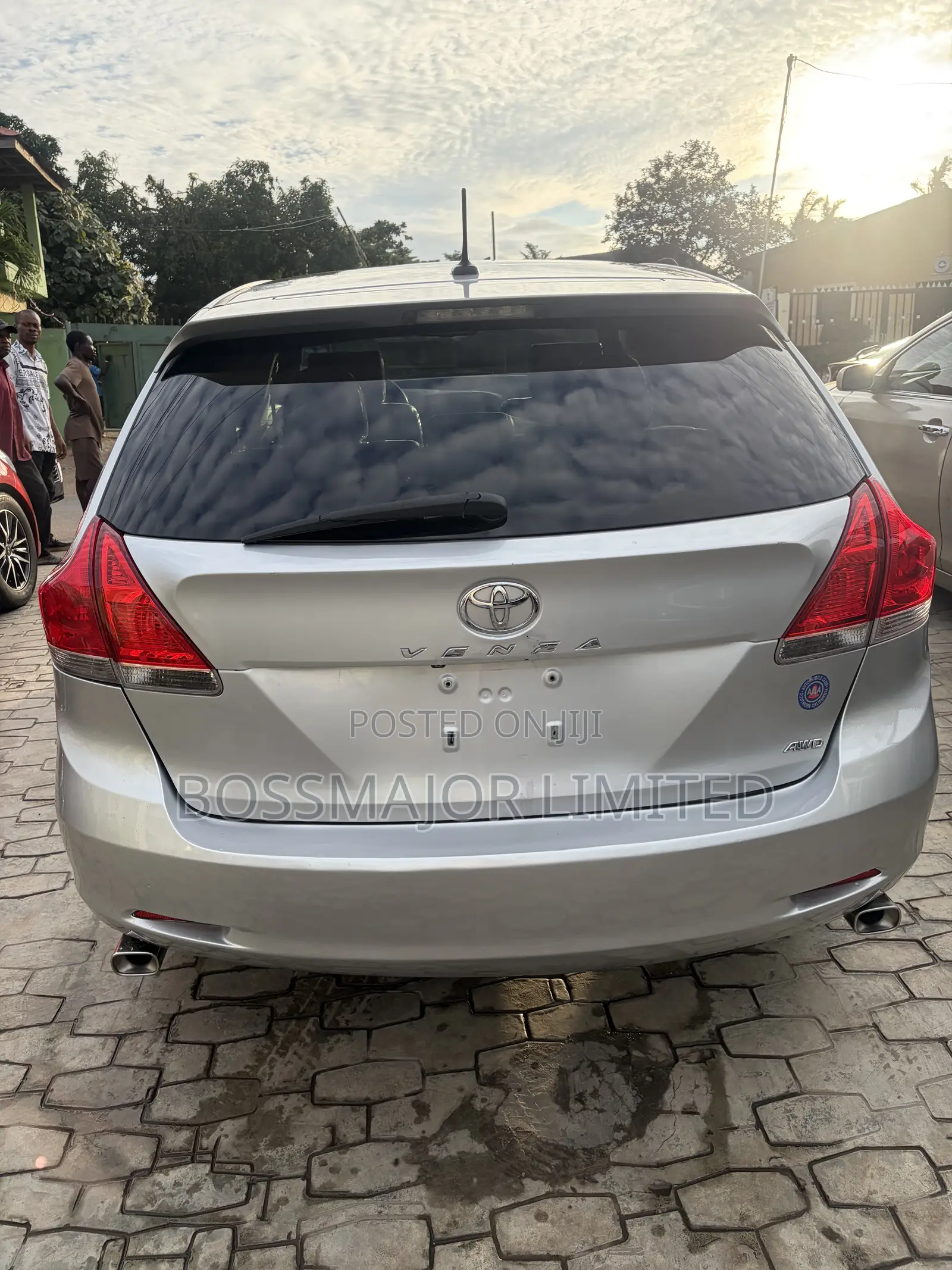 Toyota Venza XLE 2010 Silver