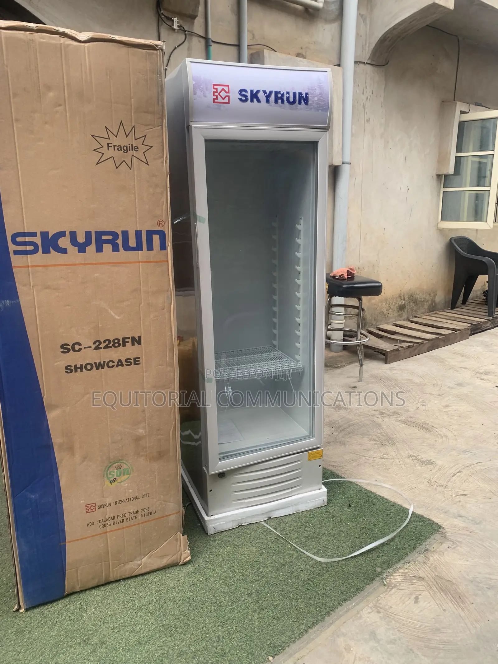 Skyrun SC-228FN Refrigerated Display Cabinet