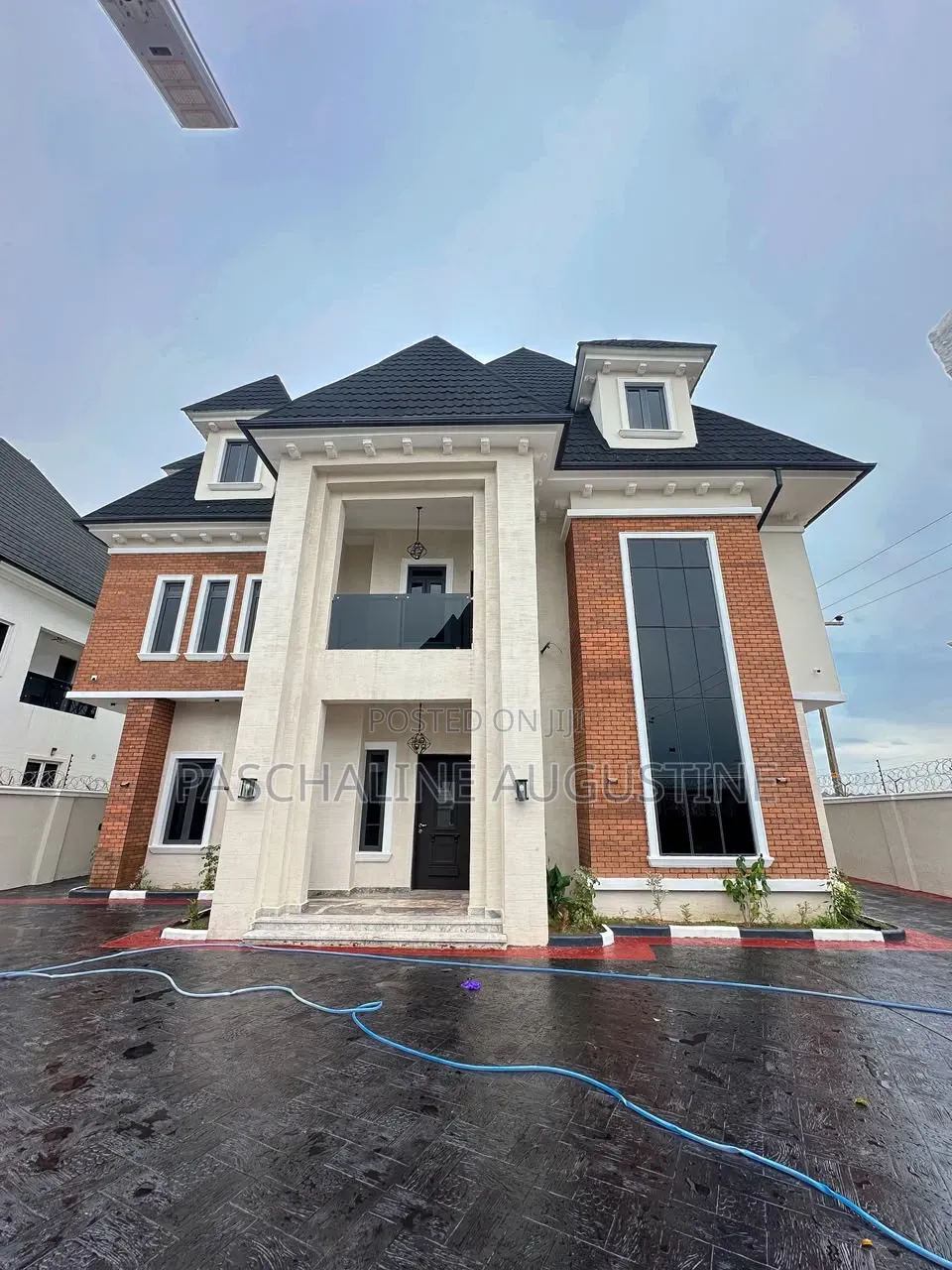 8bdrm Duplex in Zim Homes And, Karsana for sale