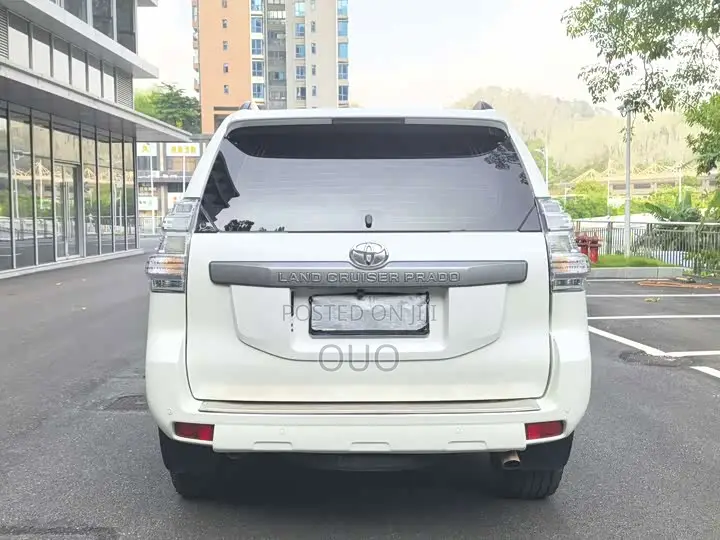 Toyota Land Cruiser Prado 2016 Silver