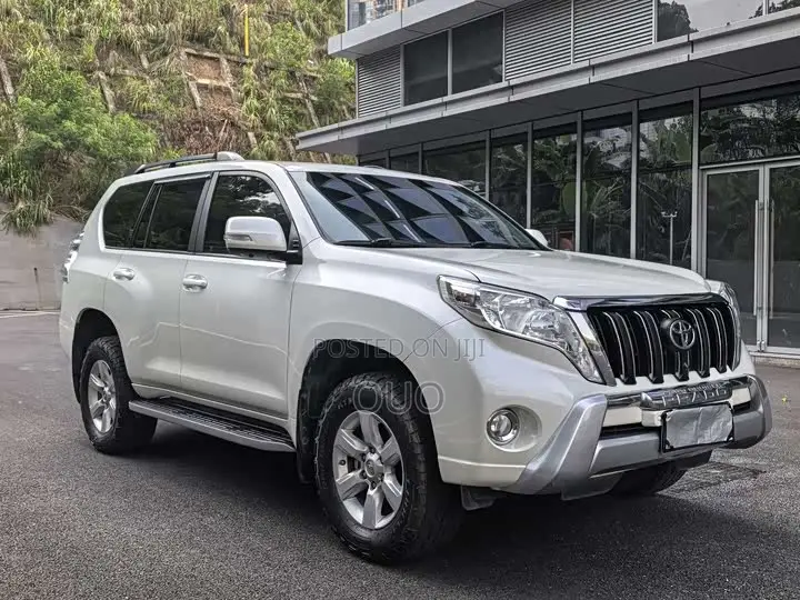Toyota Land Cruiser Prado 2016 Silver